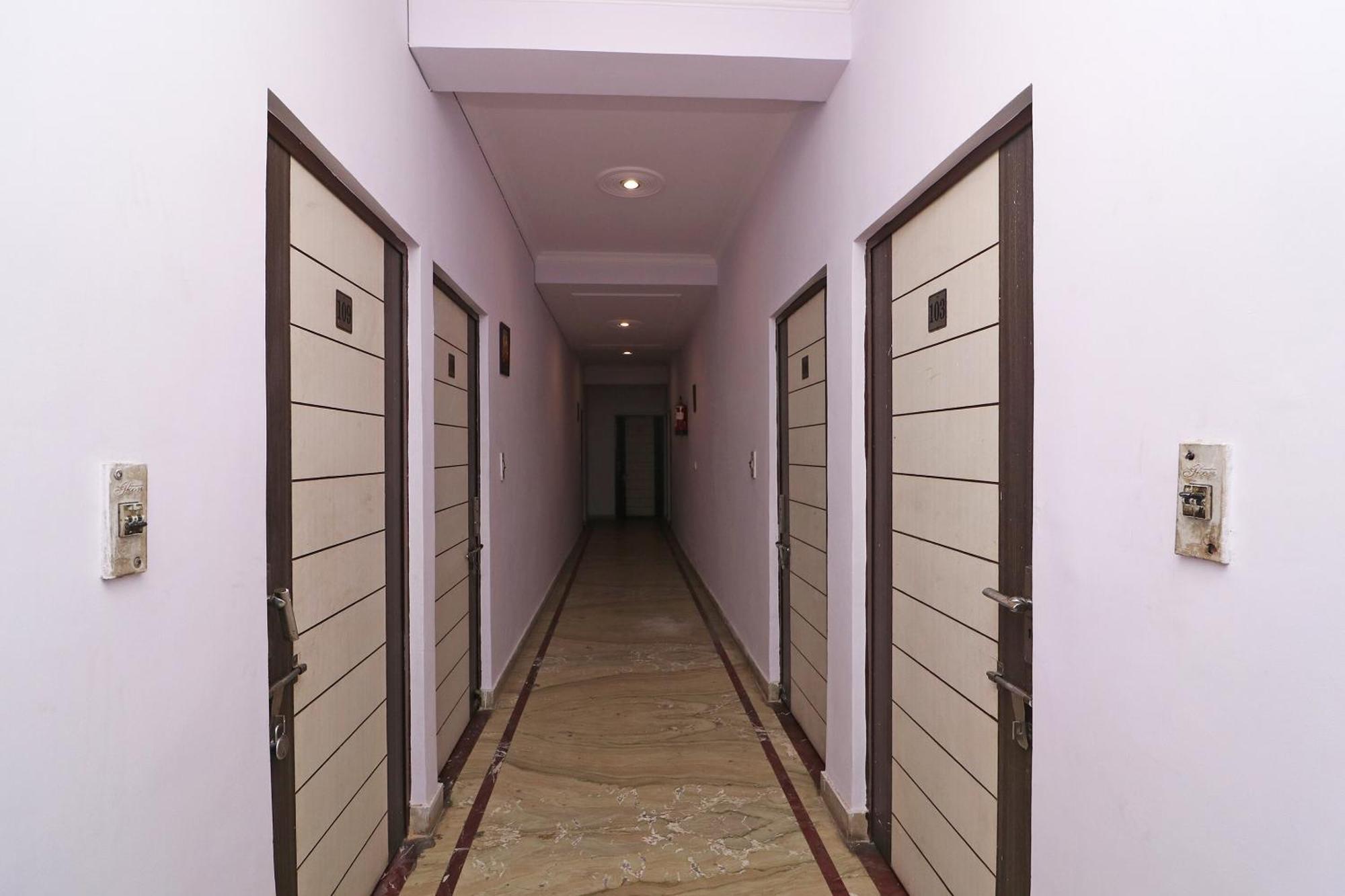 Oyo Hotel Ekta Residency Агра Экстерьер фото